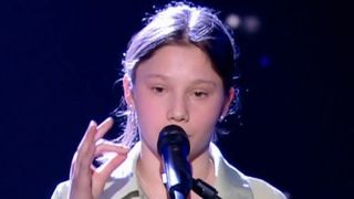 Sourde, Ninon bouleverse dans "The Voice Kids"