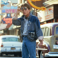 Beaucoup de gens ne savent pas qu'il existe : Michael J. Fox a joué dans un autre film de science-fiction qui explore le voyage dans le temps 29 ans après Retour vers le futur