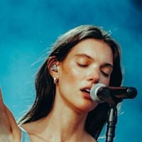 Charlotte Cardin annule quatre dates en festival : voici les artistes qui vont la remplacer