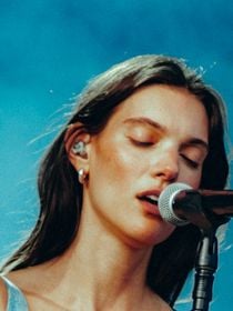 Charlotte Cardin annule quatre dates en festival : voici les artistes qui vont la remplacer