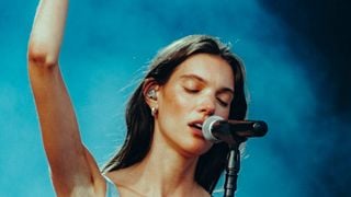 Charlotte Cardin annule quatre dates en festival : voici les artistes qui vont la remplacer