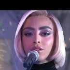 Bilal Hassani dévoile son nouveau titre en live, et c'est bouleversant