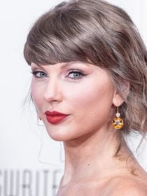Taylor Swift plus forte que Gims : sa chanson pour Toy Story 5 fait un carton en France, les chiffres !