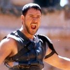 "Ça n'a aucun sens" : Russell Crowe a refusé de tourner une scène qui aurait complètement transformé le premier Gladiator