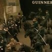 Si vous aimez Peaky Blinders, vous allez adorer cette nouvelle série historique sur Netflix