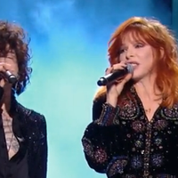 Mylène Farmer et LP chantent "N'oublie pas"