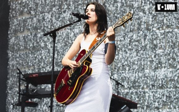 Ellie Rowsell du groupe Wolf Alice
