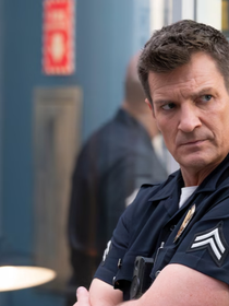 "De plus en plus fatigué et gonflé" : Nathan Fillion, star de The Rookie, a lutté pendant 7 ans avec un rôle qui le détruisait de plus en plus