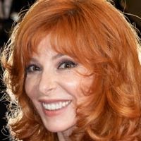 Mylène Farmer annonce l'album  "Remix XL"