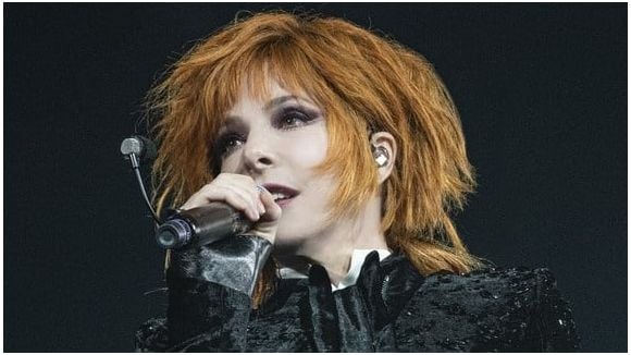 Mylène Farmer : son retour sur scène repoussé ?