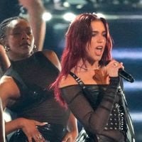 Dua Lipa dévoile son nouveau single en live