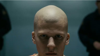 "Je pense que ça a nuit à ma carrière" : Jesse Eisenberg regrette d'avoir joué Lex Luthor dans les films DC de Zack Snyder