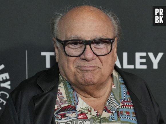 Danny DeVito arrive à la célébration du 20e anniversaire de PaleyLive - It's Always Sunny in Philadelphia qui s'est tenue au DGA Theater à Los Angeles, CA, le mardi 1er juillet 2025. Photo par Sthanlee B. Mirador/SPUS/ABACAPRESS.COM