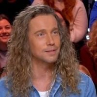 Julien Doré pour ou contre les téléphones en concert ?