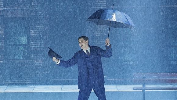 Singing in the Rain : faut-il aller voir la nouvelle comédie musicale incontournable du Lido ?