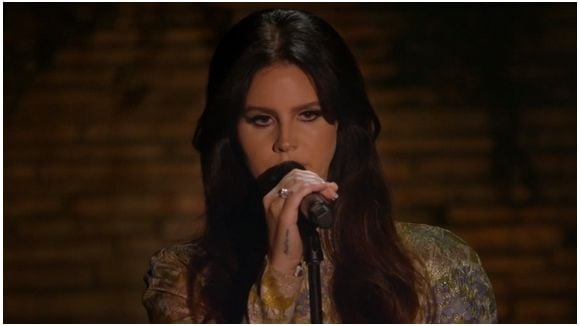Lana Del Rey brille sur "Unchained Melody"