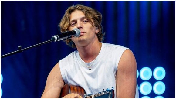 Ulysse (Star Academy) prépare son album