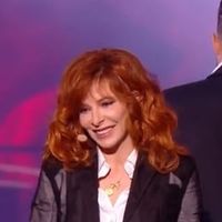 Mylène Farmer chante "Rolling Stone"