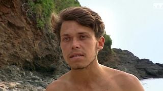 Koh-Lanta : Adrien dément les propos de la production et assure qu'il aurait bien pu revenir à la place de Maxime, "J'allais très bien"
