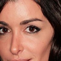 Jenifer enchaîne déjà sur "Résiste"