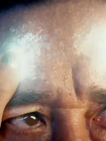 Ce réalisateur français va faire le film de science-fiction le plus fou du cinéma : "Vous aurez besoin d'un Doliprane"