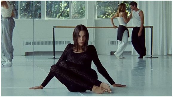 Charlotte Cardin : le clip saisissant "Tant pis pour elle"