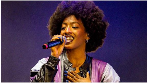 Ebony : une nouvelle chanson en exclu !