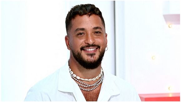 Slimane dans "Rendez-vous en terre inconnue"