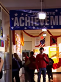 Aujourd'hui sur Netflix (et Prime Video) : cette série culte de 10 saisons qui a façonné toute une génération