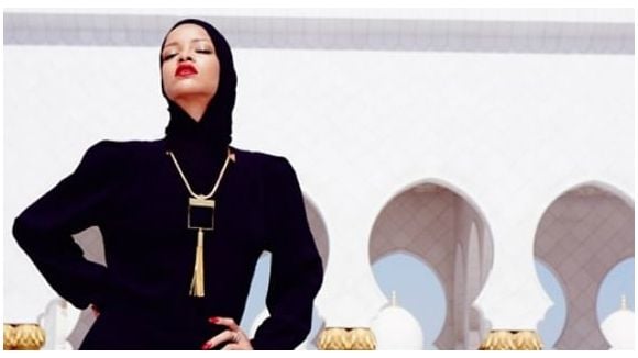 Rihanna virée d'une mosquée !