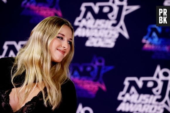 Helena Bailly au photocall de la 27ème édition des NRJ Music Awards au palais des Festivals de Cannes, France, le 31 octobre 2025. © Dominique Jacovides/Bestimage