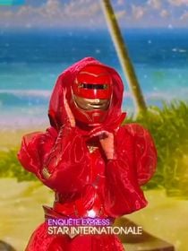 Mask Singer 2025 : la soeur d'une des plus grosses stars de tous les temps sous le costume de l'Impératrice ? Les fans en sont persuadés