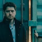 Notée 98%, cette série revient avec une saison 6 et vient d'être renouvelée jusqu'en 2028 (probablement grâce à James Bond)