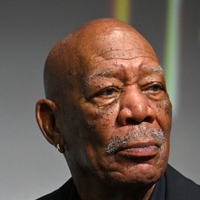 Morgan Freeman a eu honte d'avoir tourné ce film avec Tom Hanks et Bruce Willis, il rêve aujourd'hui de le refaire