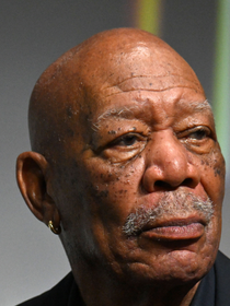 Morgan Freeman a eu honte d'avoir tourné ce film avec Tom Hanks et Bruce Willis, il rêve aujourd'hui de le refaire