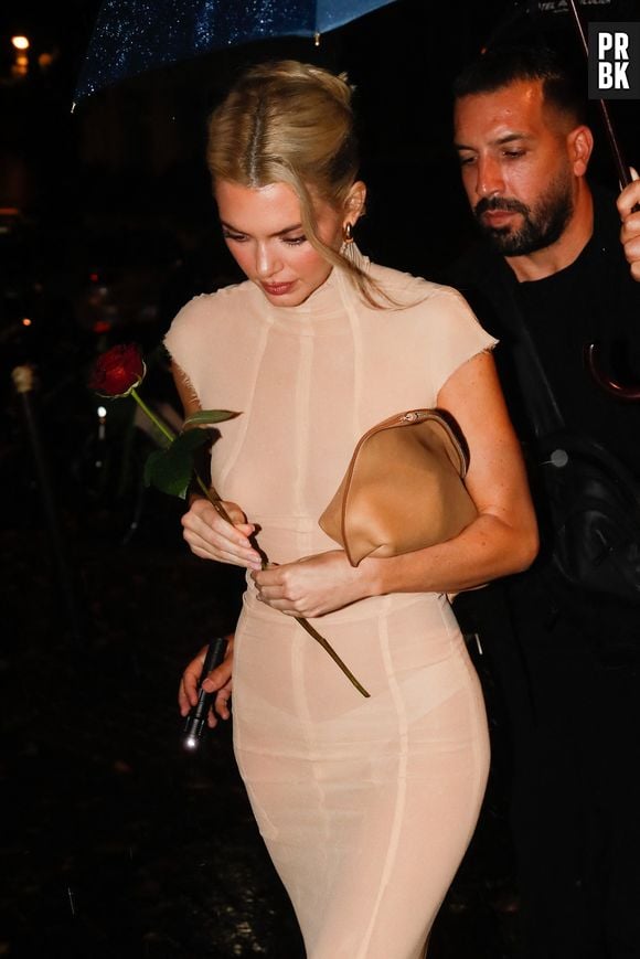 Kendall Jenner à l'anniversaire de Rosalia à l'Hôtel Particulier à Paris en marge de la fashion week (PFW) le 25 septembre 2024. Elle fête ses 32 ans en marge de la fashion week.
© Christophe Clovis / Bestimage