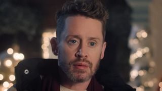 Maman, j'ai raté l'avion : Kevin McCallister (Macaulay Culkin) de retour pour aider sa mère à Noël
