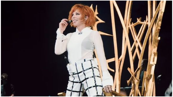 Mylène Farmer : le clip live "Oui mais... Non"
