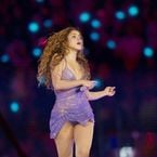 Shakira chute en plein concert