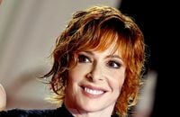 Mylène Farmer monte les marches du festival de Cannes, après avoir déjà été membre du jury et sacré Julia Ducournau... qui réalisera son nouveau clip.