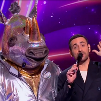 Mask Singer : l'identité du Rhino dévoilée, la star déçue d'être éliminée pour une raison émouvante : "Je regrette juste de..."