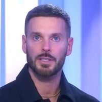 M Pokora fond en larmes en pleine émission