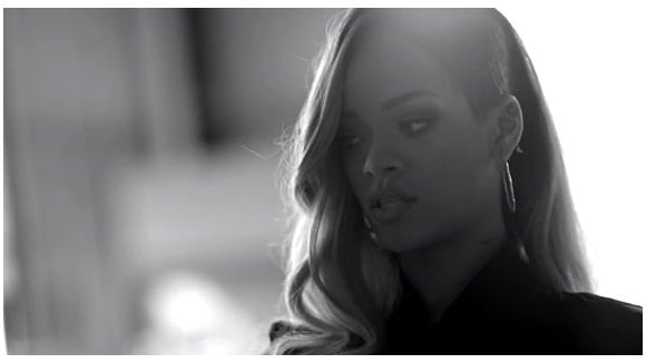 Rihanna vend du rêve... et de la bière !