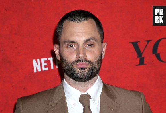 Penn Badgley lors de la projection de la saison 5 de 'You' au Plaza Hotel à New York City, NY le 23 avril 2025.