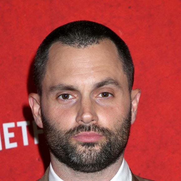 Penn Badgley lors de la projection de la saison 5 de 'You' au Plaza Hotel à New York City, NY le 23 avril 2025.