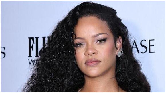Rihanna a "honte" de tous ses albums... sauf un !