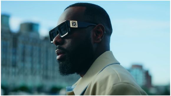 Gims : le clip de son tube "Sois pas timide"