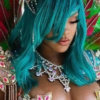 Rihanna affole avec une tenue torride