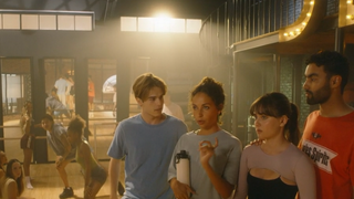 Tout pour la lumière : des couples dans les coulisses de la série ? Un acteur balance, "Mais, oui"