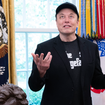 Choc des milliardaires : Elon Musk perd brièvement sa place d'homme le plus riche du monde, dépassé par un proche